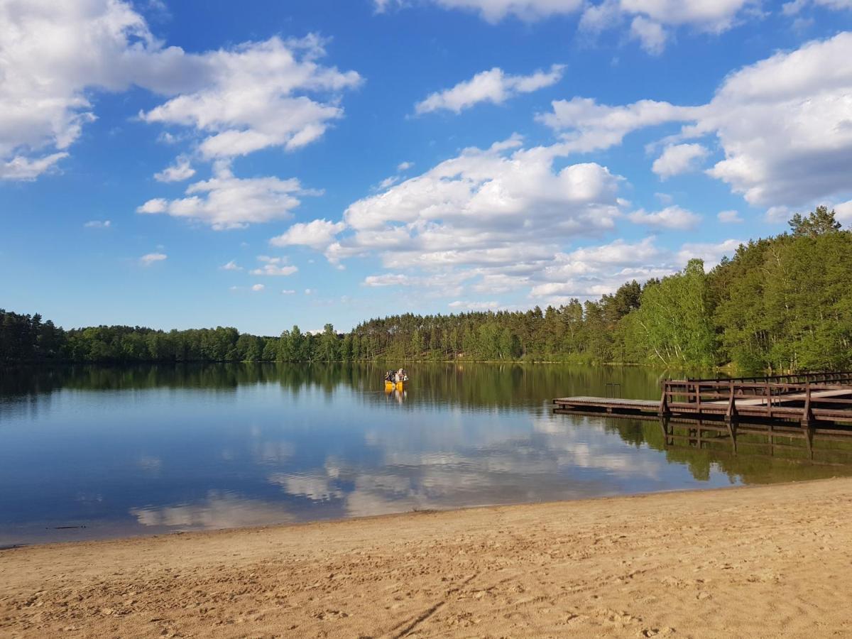Chata Nad Rzeka Lipusz Bagian luar foto